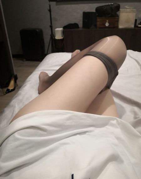 新晋女员工_未删减完整版